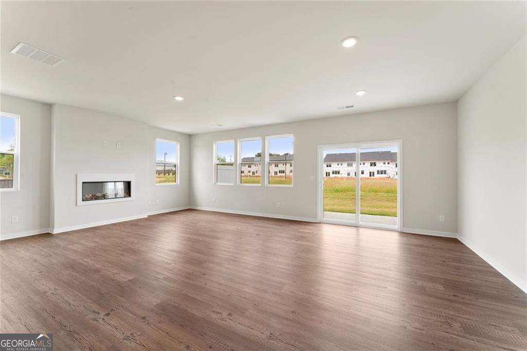 1331 Farmers Loop Marietta, GA 30008 - Photo 12 of 23