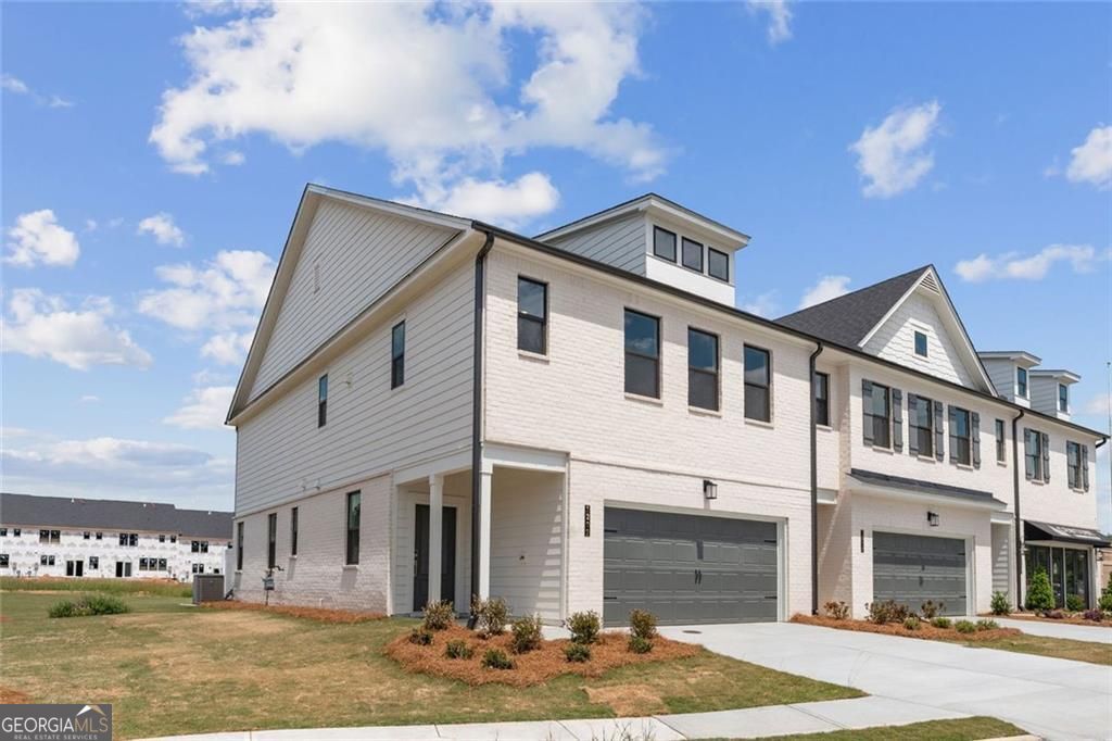 1331 Farmers Loop Marietta, GA 30008 - Photo 6 of 23