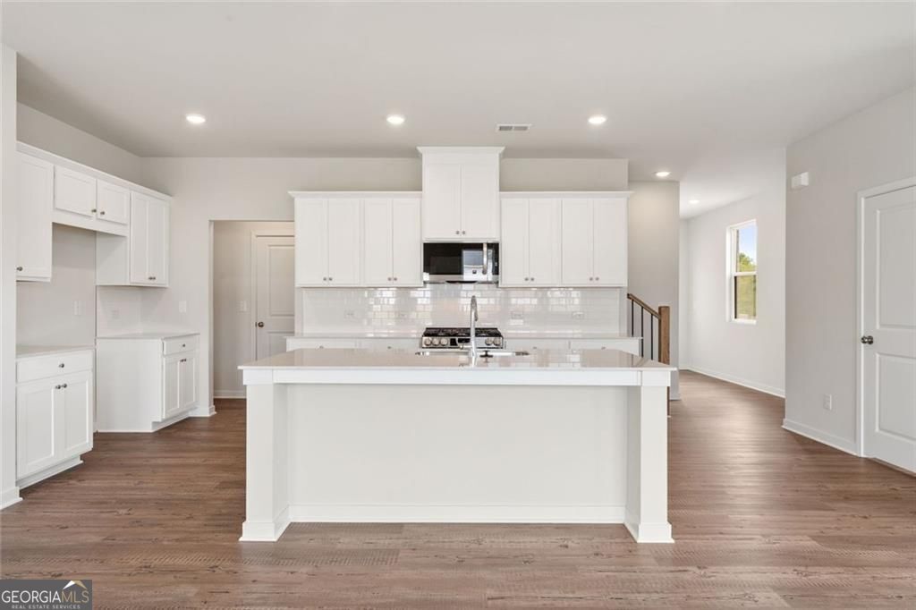1331 Farmers Loop Marietta, GA 30008 - Photo 10 of 23