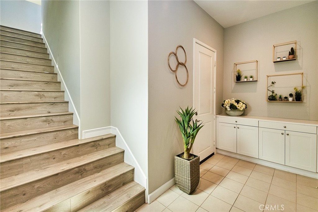 189 Follyhatch Irvine, CA 92618 - Photo 4 of 36