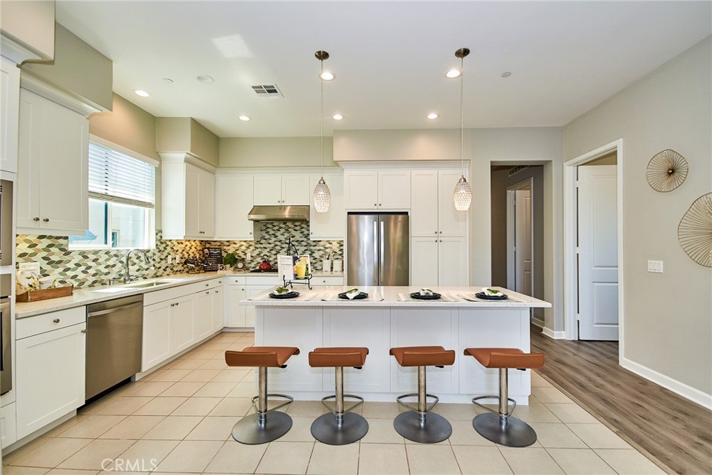 189 Follyhatch Irvine, CA 92618 - Photo 5 of 36