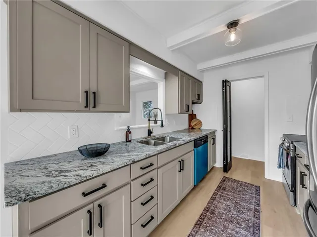 $289,000 | 7705 Wallace Avenue, Kansas City, MO 64138