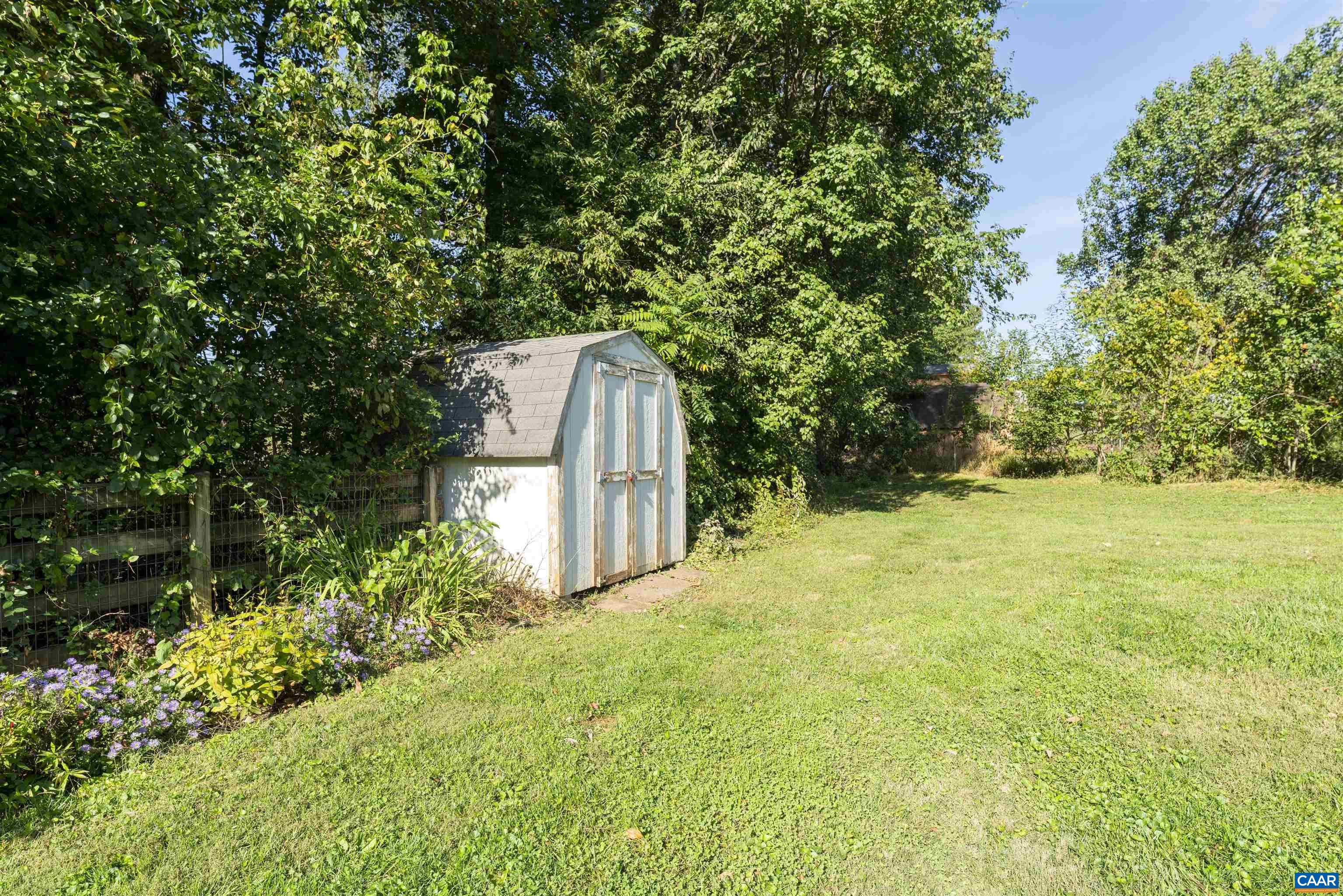 28 Bernice Lane Ruckersville, VA 22968 - Photo 35 of 40 a view of a garden with large trees