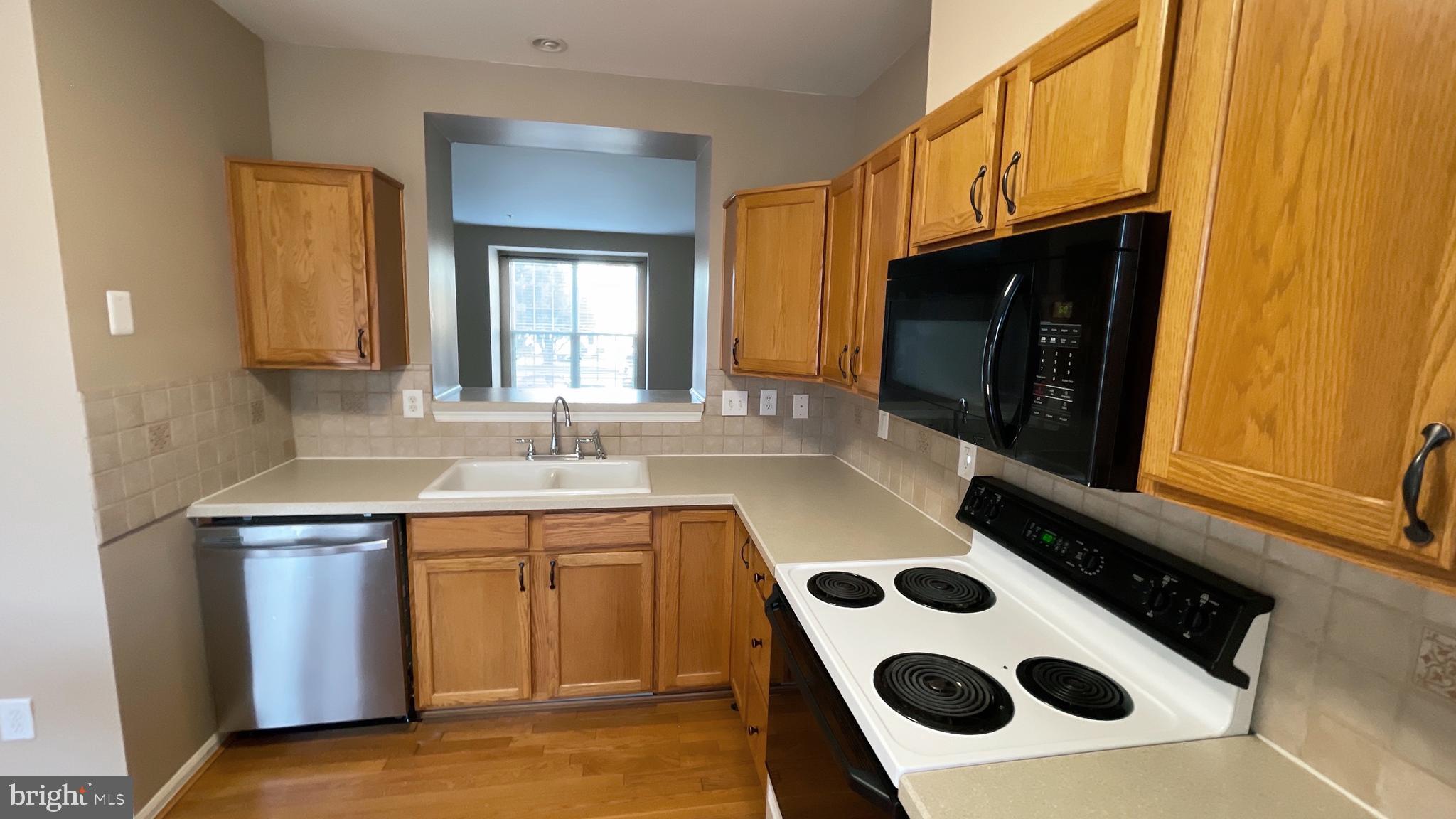 5220 Castlestone Drive Rosedale, MD 21237 - Photo 5 of 18 Kitchen