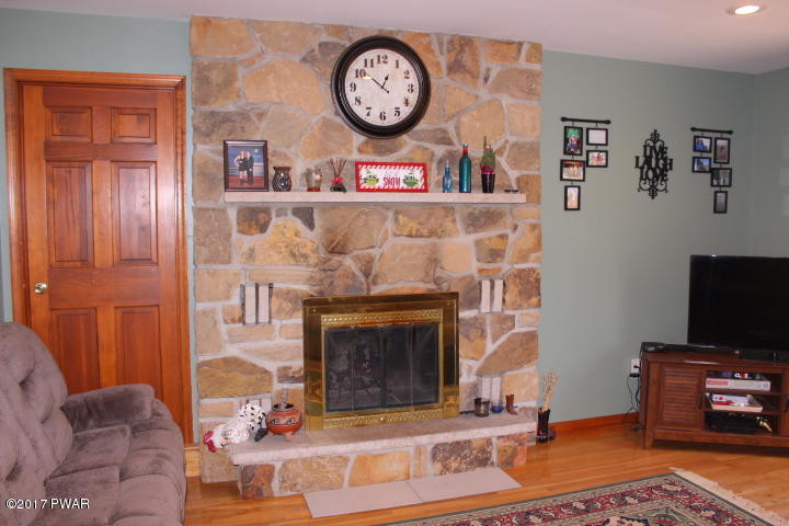 1075 Spring Lane Gouldsboro, PA 18424 - Photo 10 of 40 IMG_5690