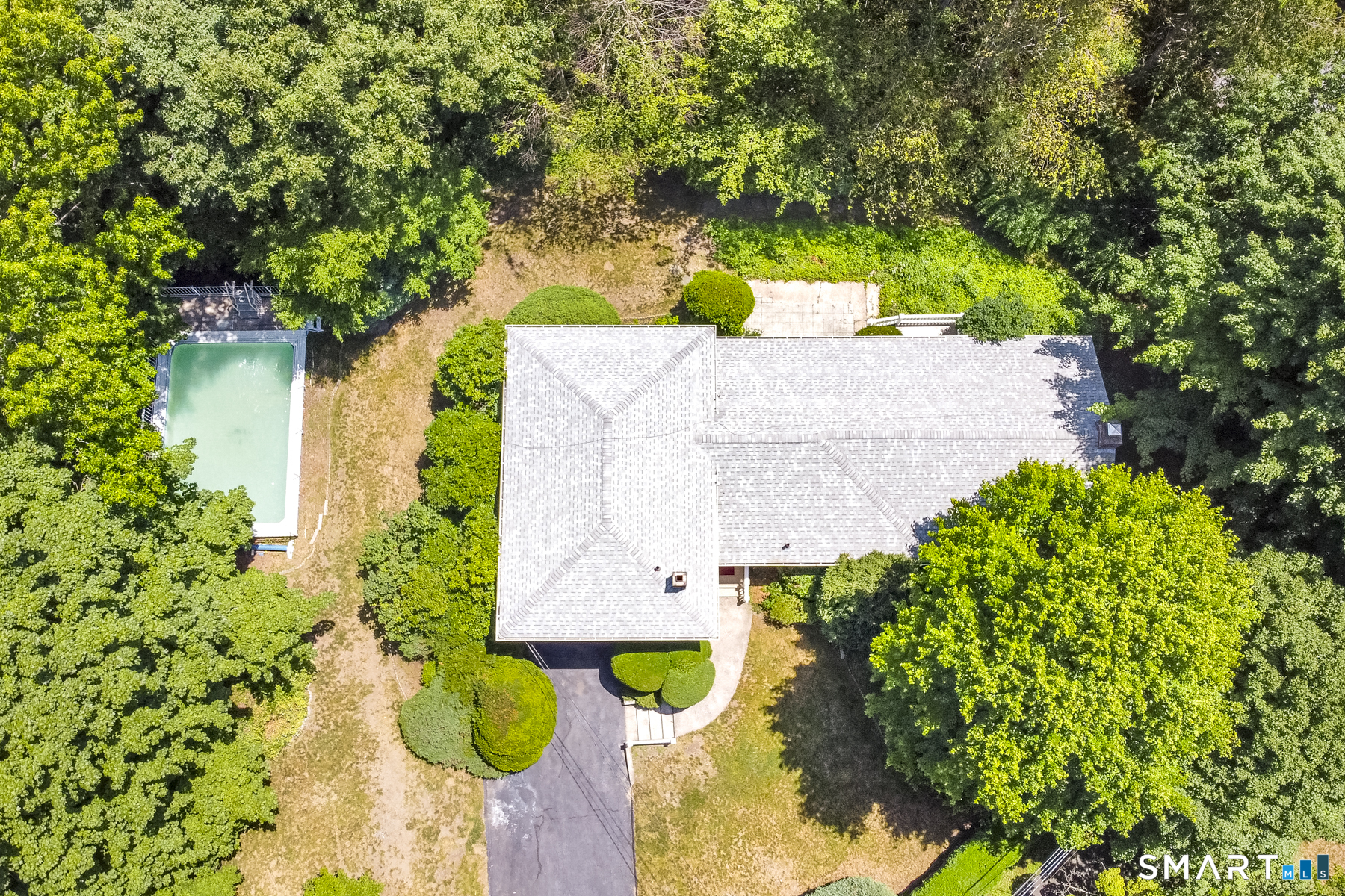 9 Pocono Road Norwalk, CT 06851 - Photo 6 of 40