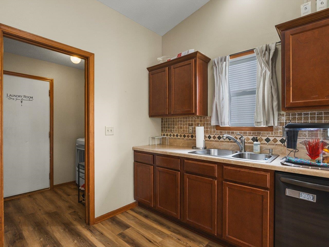 8460 Crooked Bend Road Machesney Park, IL 61115 - Photo 9 of 34