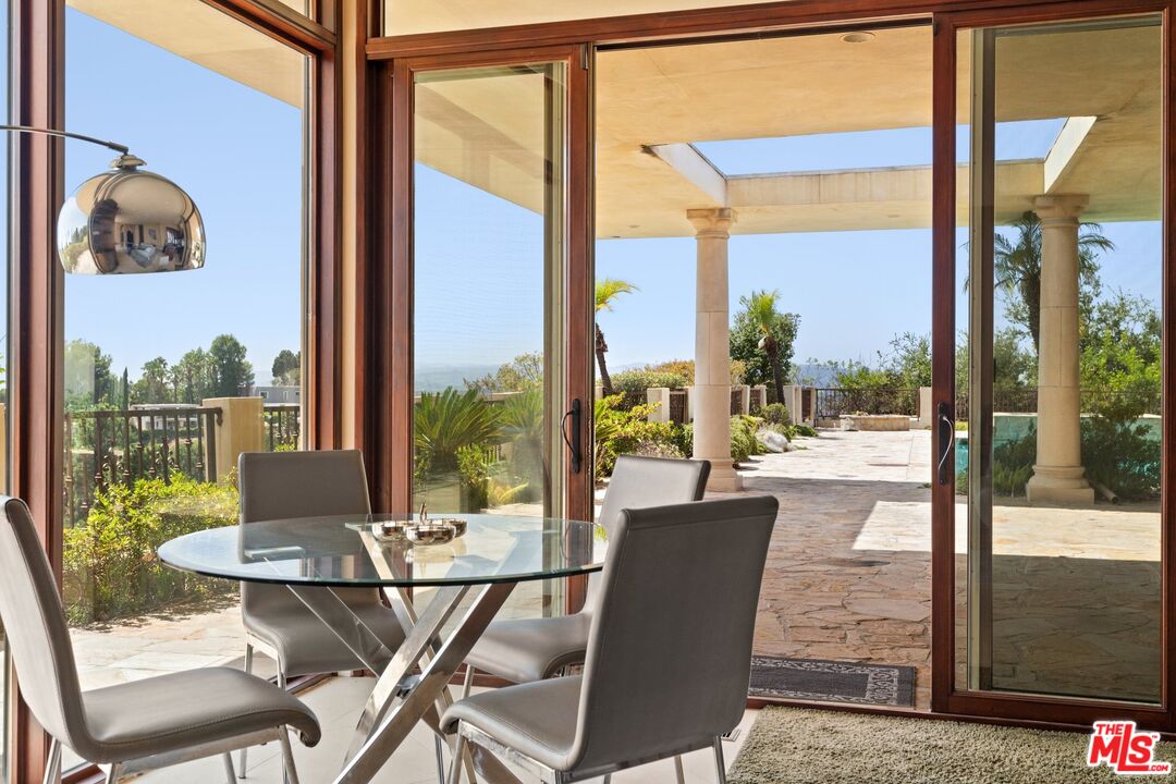 1915 Carla Ridge Beverly Hills, CA 90210 - Photo 15 of 20