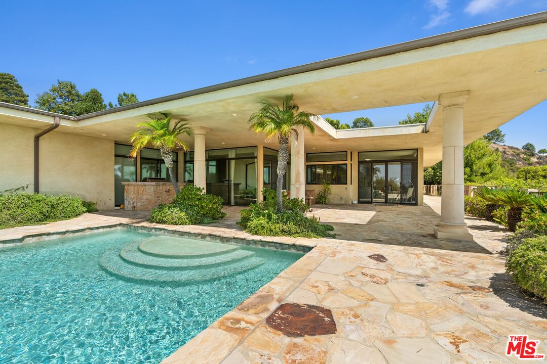 1915 Carla Ridge Beverly Hills, CA 90210 - Photo 20 of 20