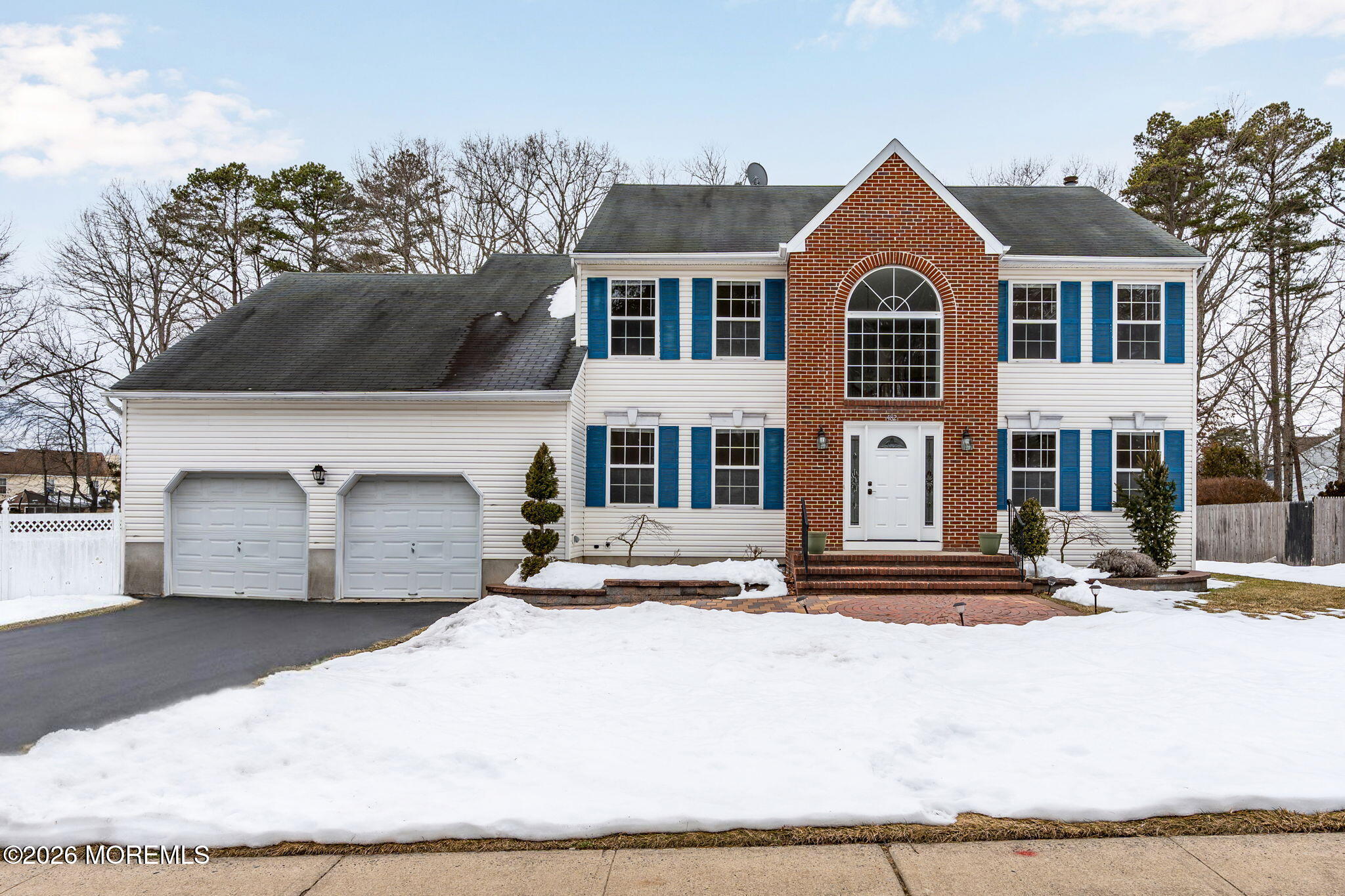 482 Meadowood Road Jackson, NJ 08527 - Photo 31 of 51 a front view of a house with yard