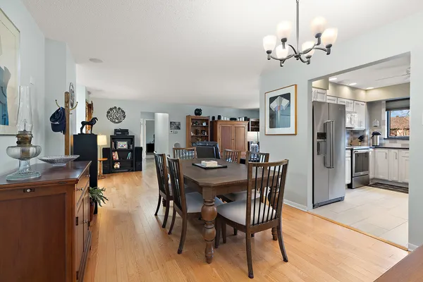 $325,000 | 7737 Golf Drive, Unit 303, Palos Heights, IL 60463