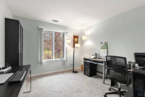 $325,000 | 7737 Golf Drive, Unit 303, Palos Heights, IL 60463