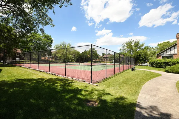 $325,000 | 7737 Golf Drive, Unit 303, Palos Heights, IL 60463