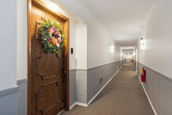 $325,000 | 7737 Golf Drive, Unit 303, Palos Heights, IL 60463
