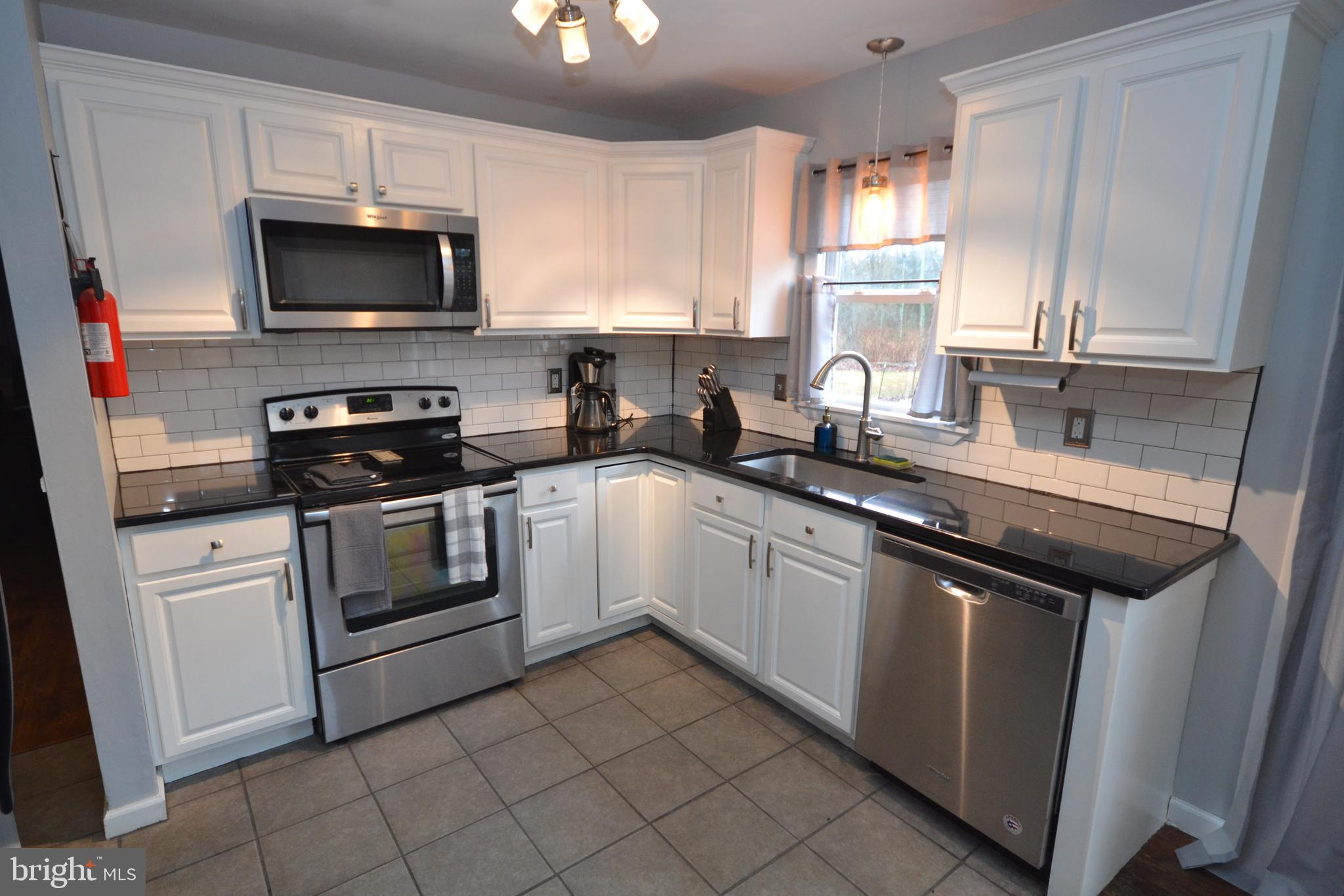 44 Hogbin Road Millville, NJ 08332 - Photo 2 of 60