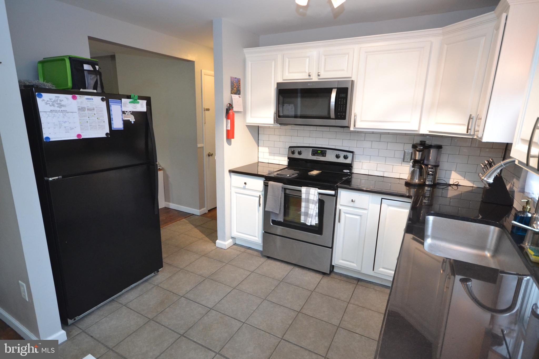 44 Hogbin Road Millville, NJ 08332 - Photo 3 of 60