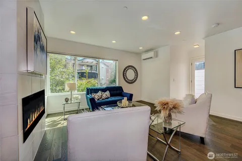 $806,550 | 1536 17th Avenue South, Unit A, Seattle, WA 98144