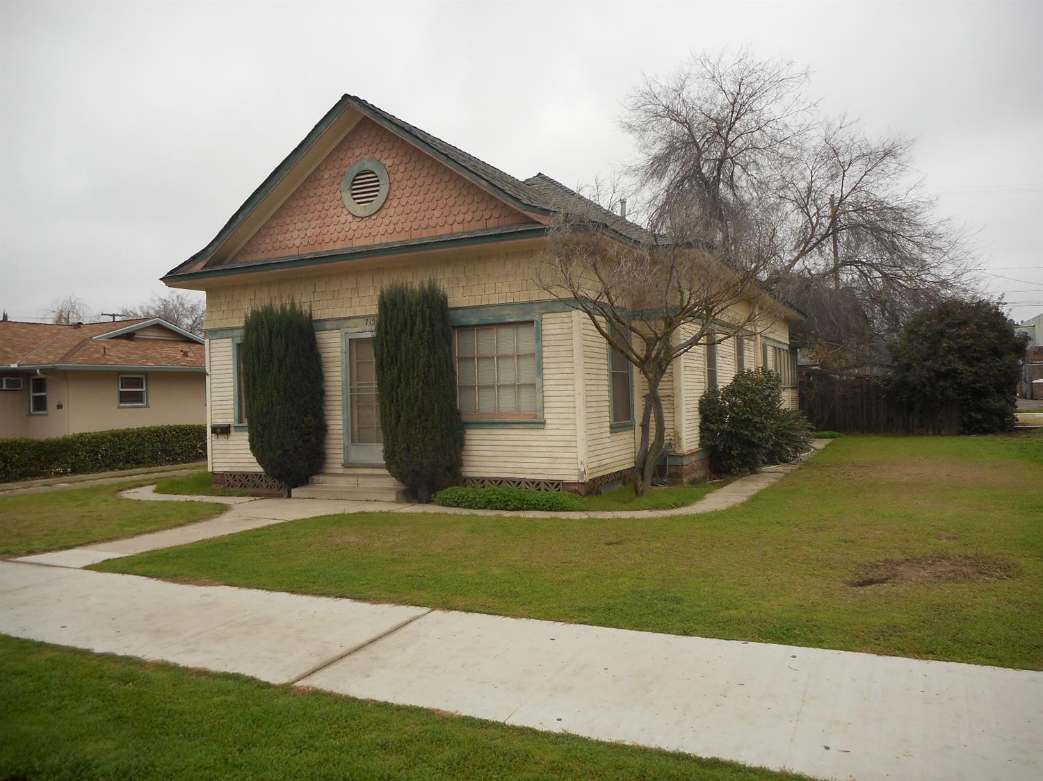 715 G Street Reedley, CA 93654 - Photo 2 of 51