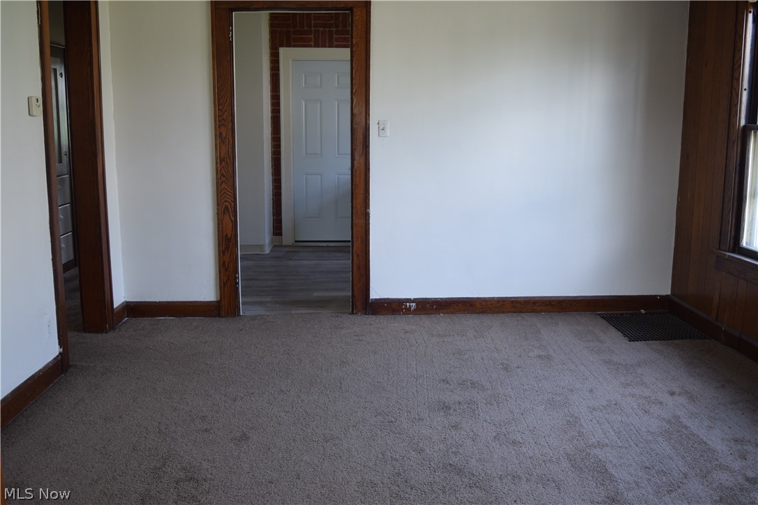 211 Exeter Avenue Southwest Canton, OH 44710 - Photo 8 of 19
