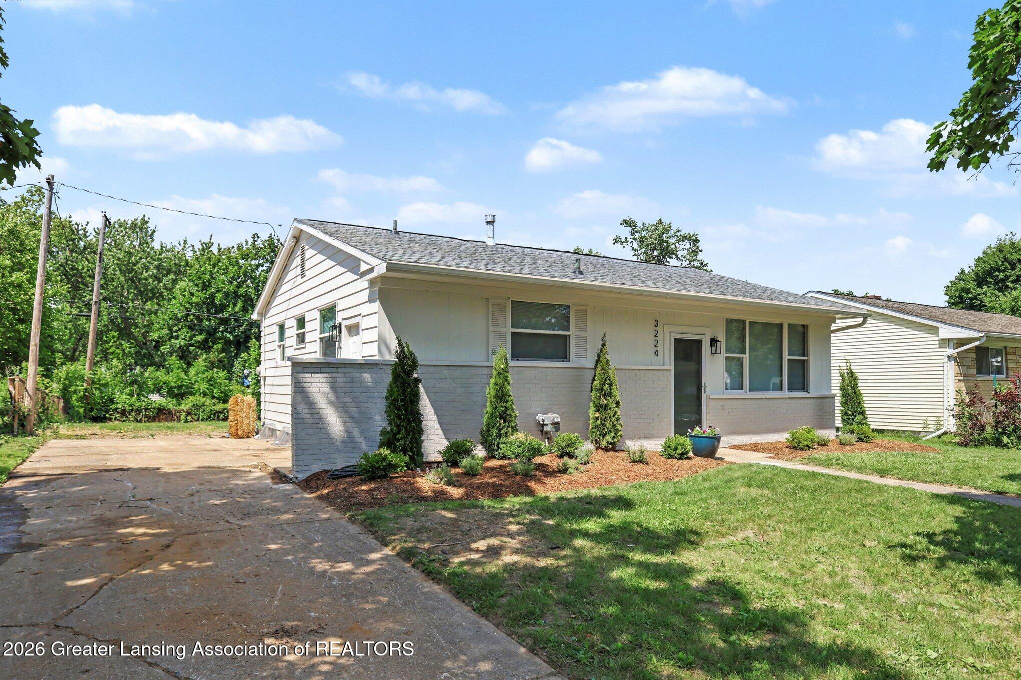 3224 Reo Road Lansing, MI 48911 - Photo 21 of 26 021_file_3949