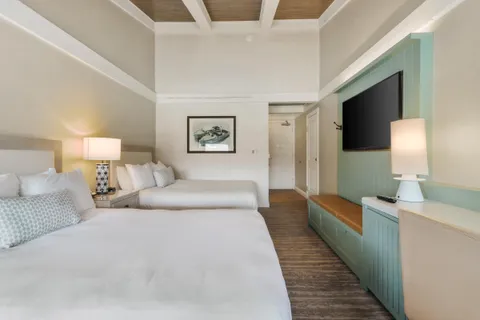 $149,500 | 269 Fontana Boulevard, Unit 2674, Fontana, WI 53125