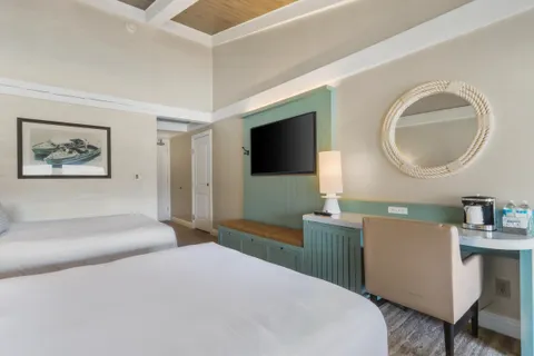 $149,500 | 269 Fontana Boulevard, Unit 2674, Fontana, WI 53125