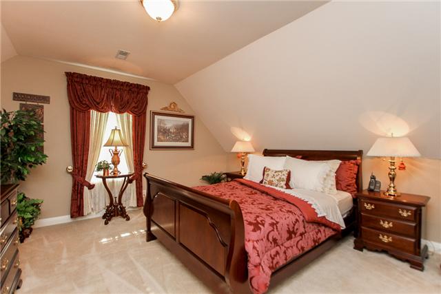 2465 Pleasant View Road Pleasant View, TN 37146 - Photo 14 of 20 The guest bedrooms are just as cozy for the kids or the guests. Two have walk-in closets.