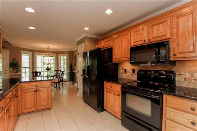 2465 Pleasant View Road Pleasant View, TN 37146 - Photo 6 of 20 Under cabinet lighting complete with name brand Kenmore appliances