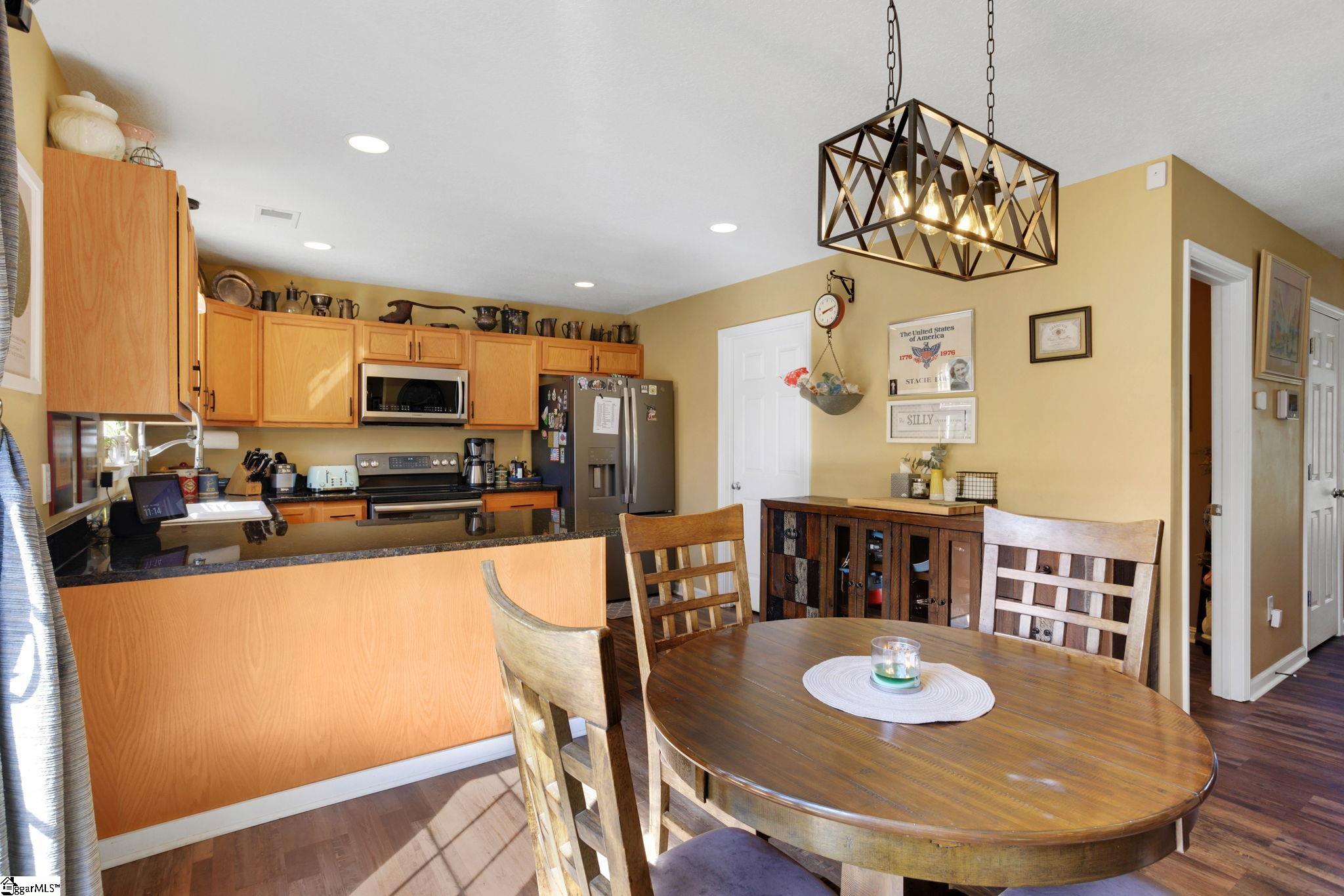 238 Waters Road Taylors, SC 29687 - Photo 7 of 34