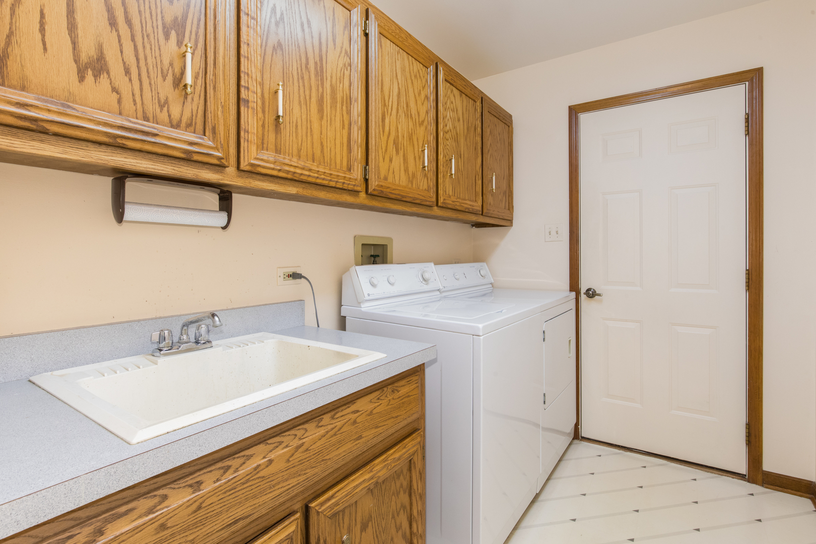 23W230 Hampton Circle Naperville, IL 60540 - Photo 21 of 55