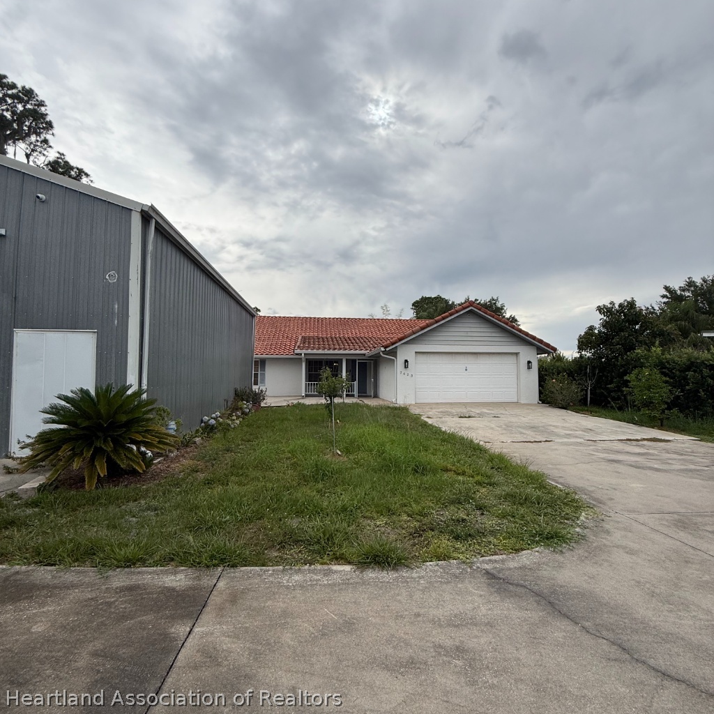 7423 Sparta Road Sebring, FL 33875 - Photo 2 of 32