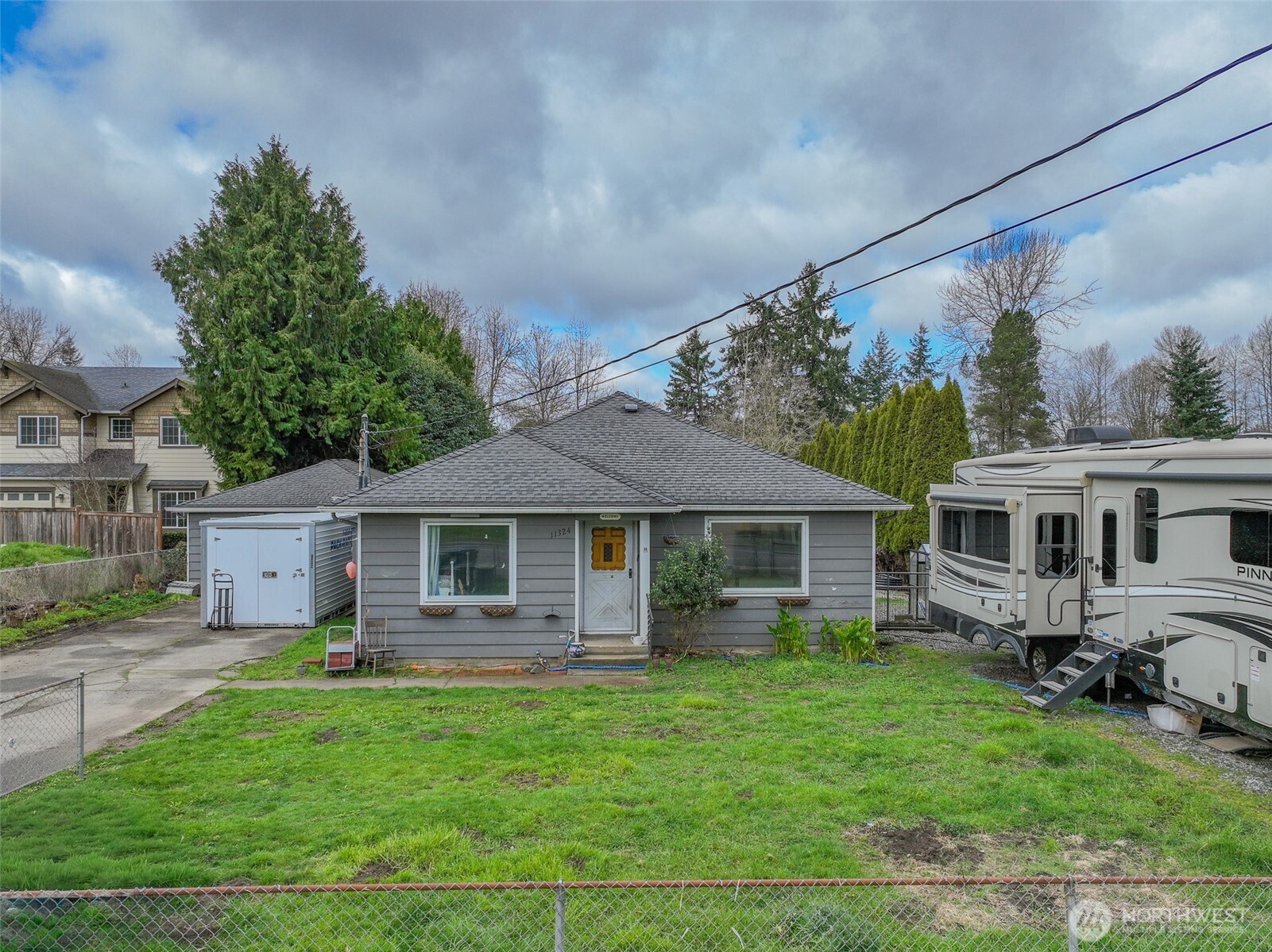11324 Waller Road East Tacoma, WA 98446 - Photo 6 of 37