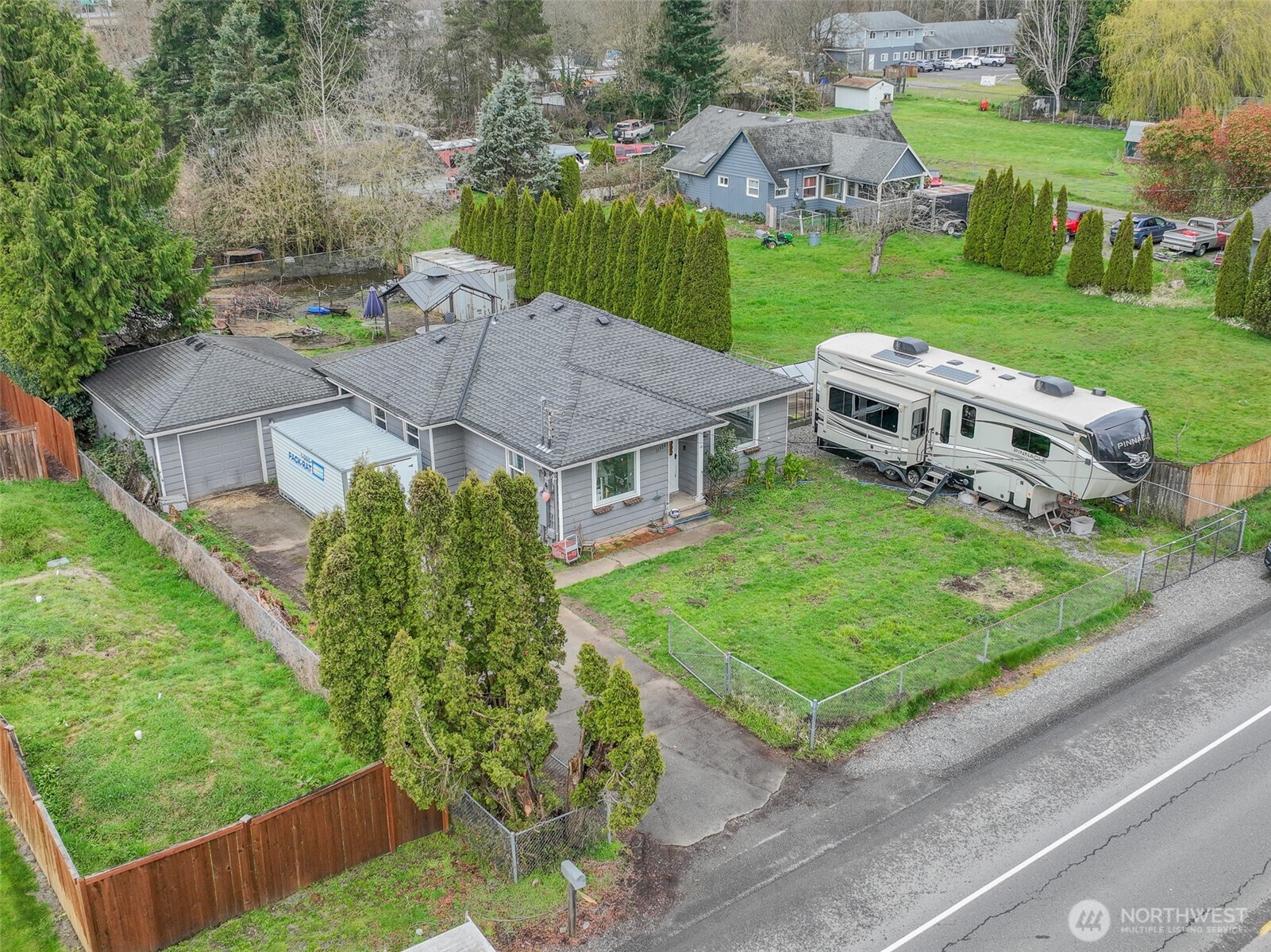 11324 Waller Road East Tacoma, WA 98446 - Photo 8 of 37