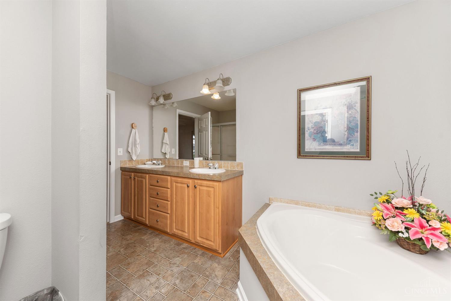 828 Gumley Road Blanchester, OH 45107 - Photo 15 of 32