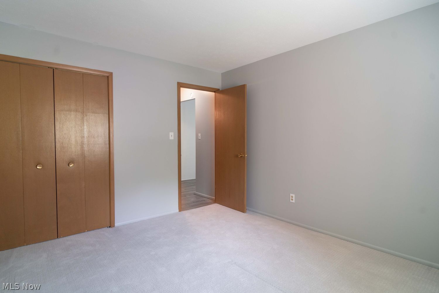 315 Solon Road, Unit 305 Chagrin Falls, OH 44022 - Photo 8 of 13 Gallery Image 8