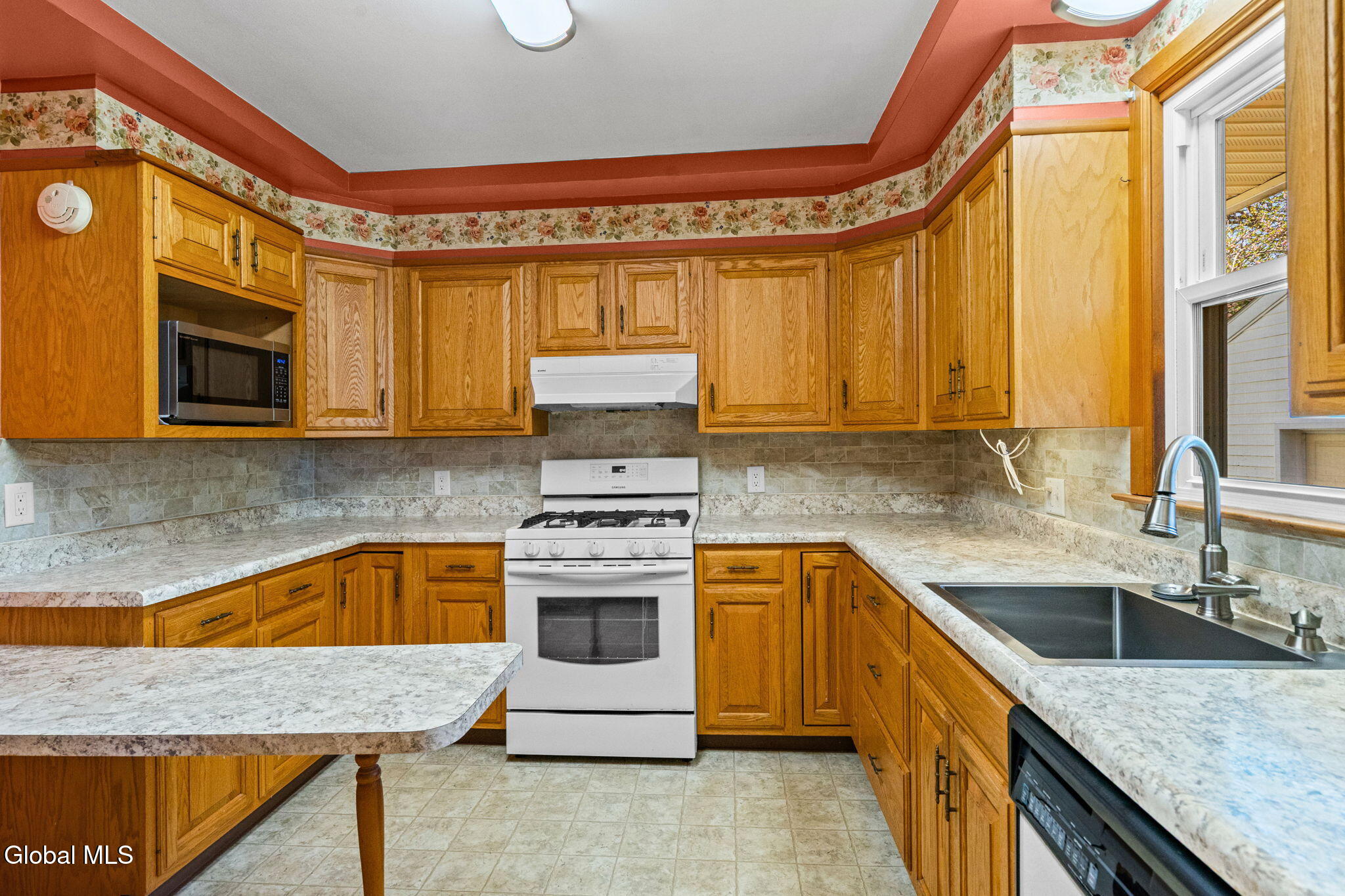 1930 Ferguson Street Rotterdam, NY 12303 - Photo 10 of 40 3-web-or-mls-1930-ferguson-st