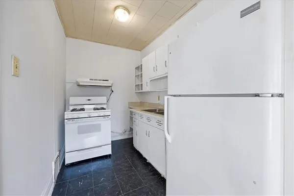 $259,000 | 1420 West 37th Avenue, Kansas City, KS 66103