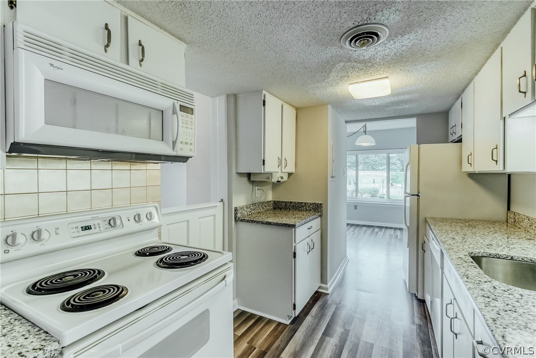 1507 Regency Woods Road, Unit 304 Henrico, VA 23238 - Photo 7 of 23