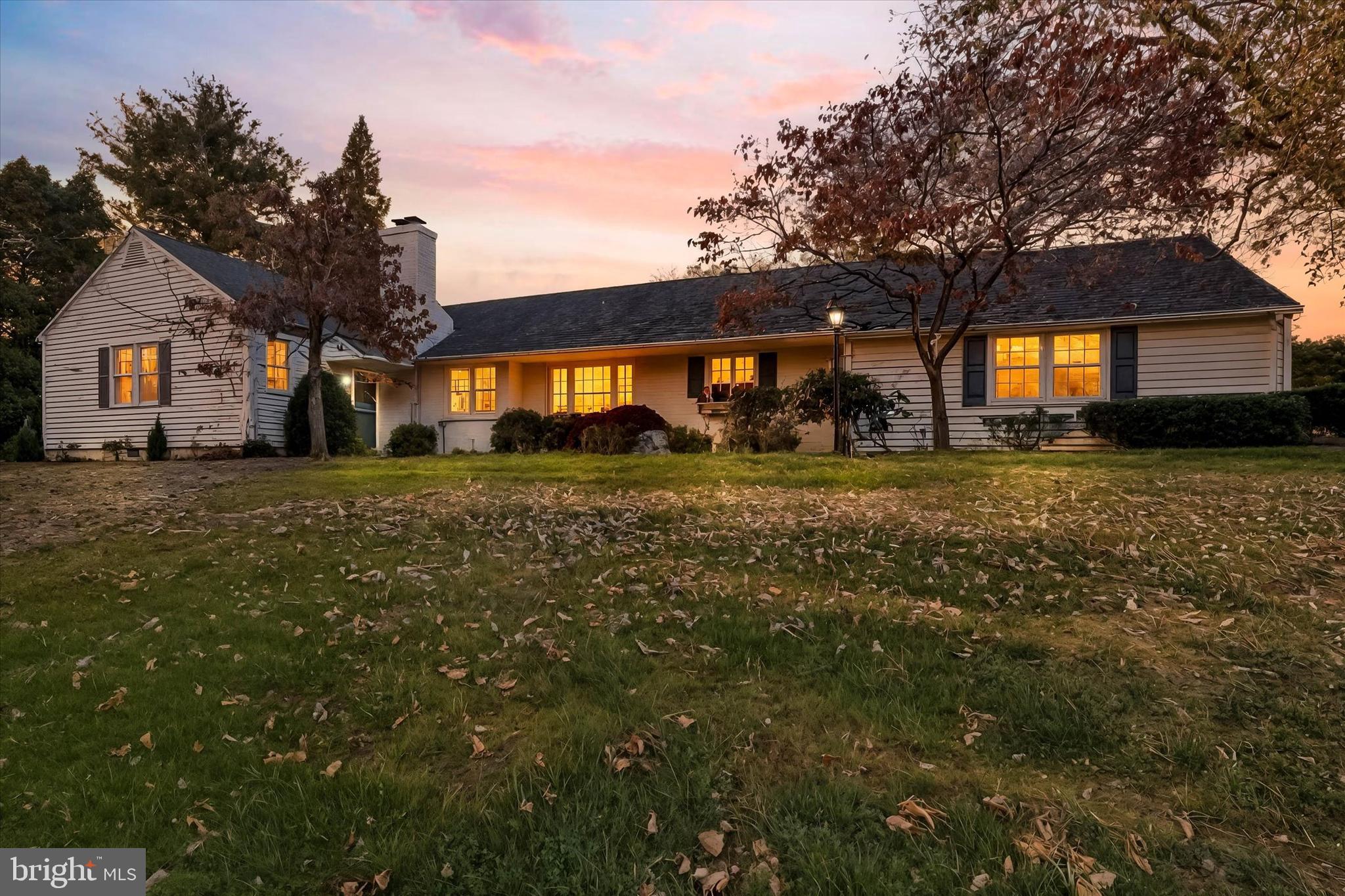 1190 Country Club Road York, PA 17403 - Photo 4 of 30