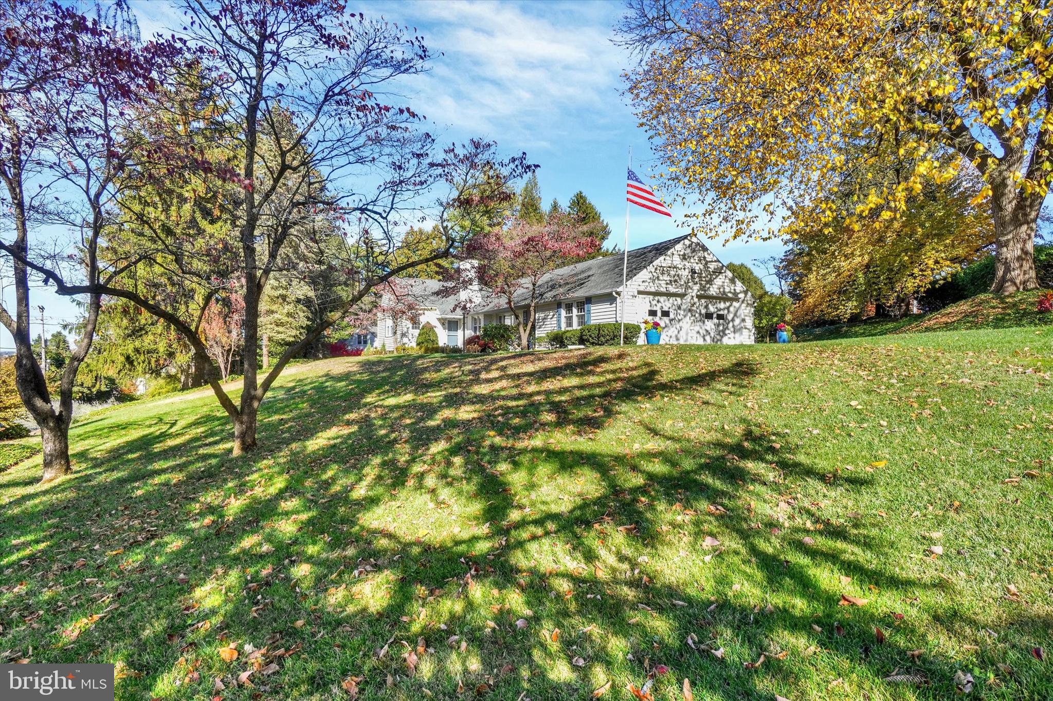 1190 Country Club Road York, PA 17403 - Photo 5 of 30