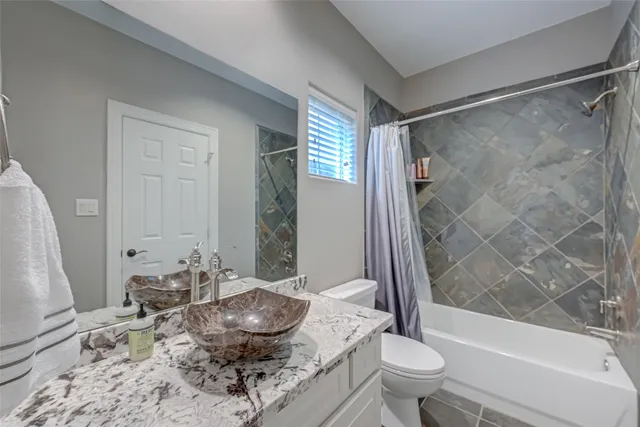 $3,300 | 410 Fowler Street, Houston, TX 77007