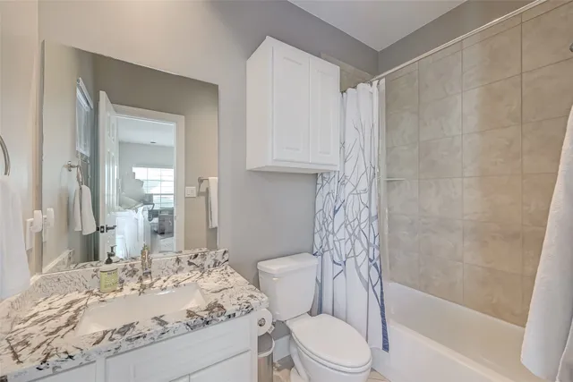 $3,300 | 410 Fowler Street, Houston, TX 77007