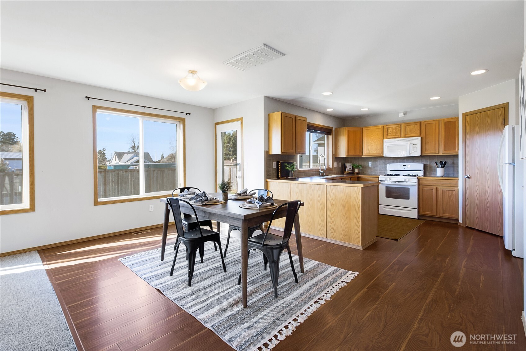 341 Franklin Street Buckley, WA 98321 - Photo 5 of 22