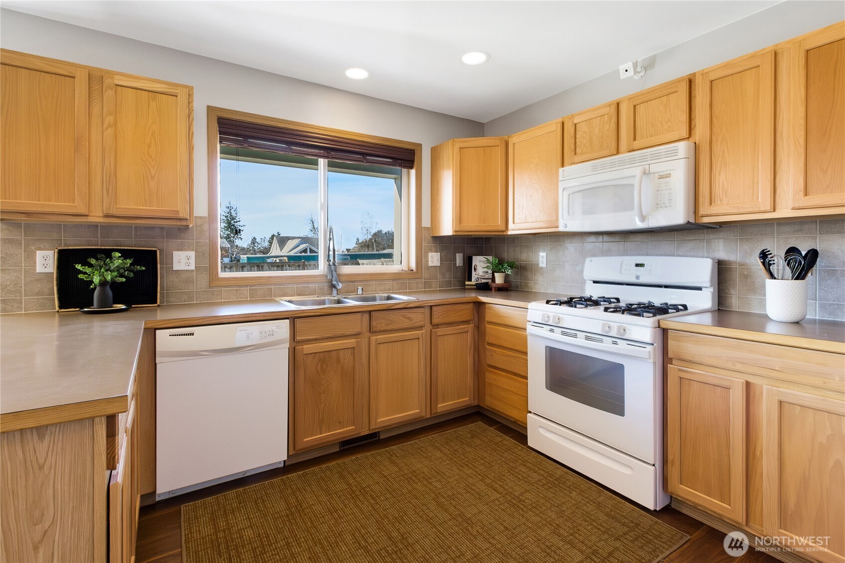 341 Franklin Street Buckley, WA 98321 - Photo 9 of 22