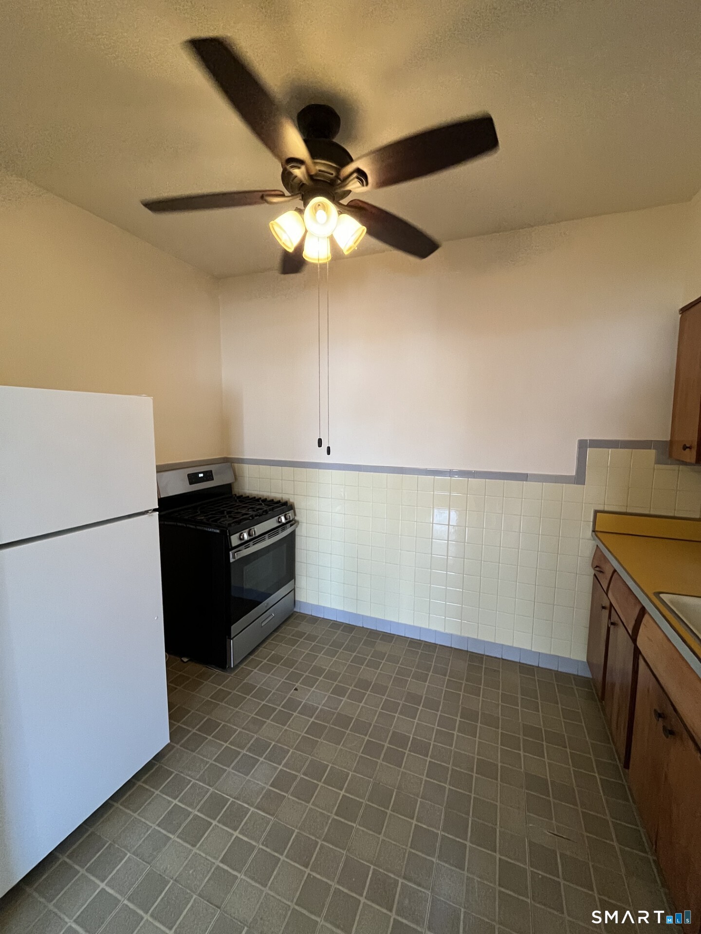 218 Flax Hill Road, Unit 2 Norwalk, CT 06854 - Photo 4 of 9