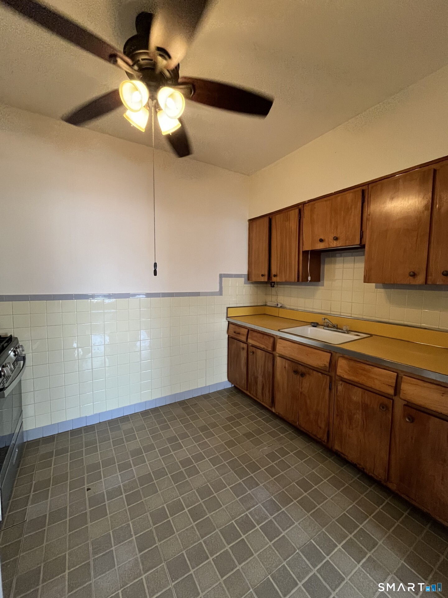 218 Flax Hill Road, Unit 2 Norwalk, CT 06854 - Photo 5 of 9