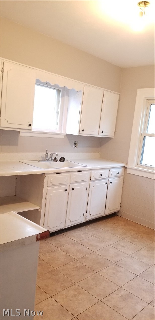 3570 Lloyd Road Cleveland, OH 44111 - Photo 13 of 29