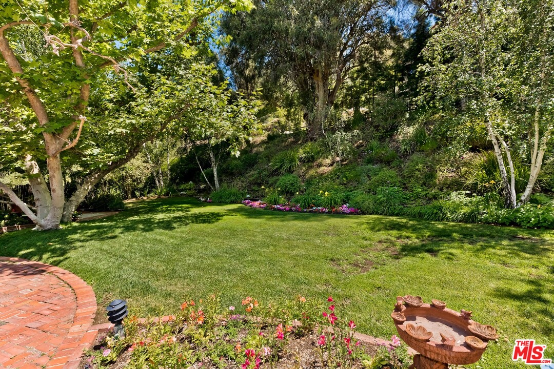 2800 Roscomare Road Los Angeles, CA 90077 - Photo 5 of 39