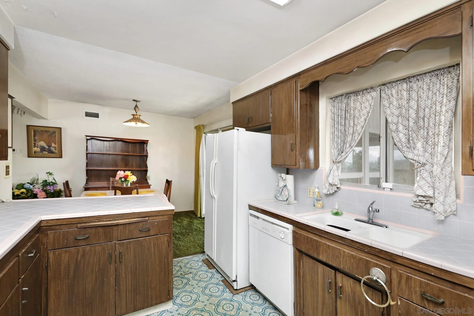 921 Fulton Road San Marcos, CA 92069 - Photo 8 of 67 Gallery Image 8