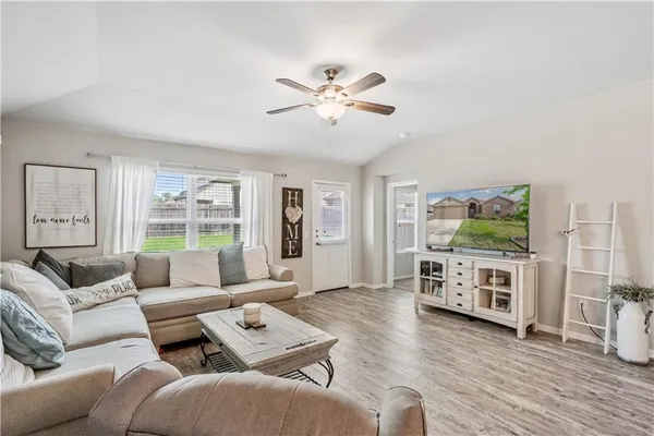 $2,195 | 409 Lewisville Lane, Leander, TX 78641